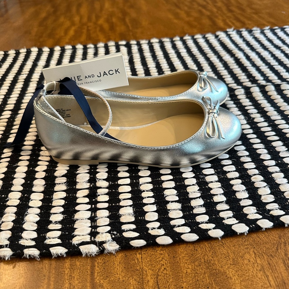 JANIE and JACK METALLIC ANKLE STRAP BOW BALLET FLAT - Picture 4 of 12